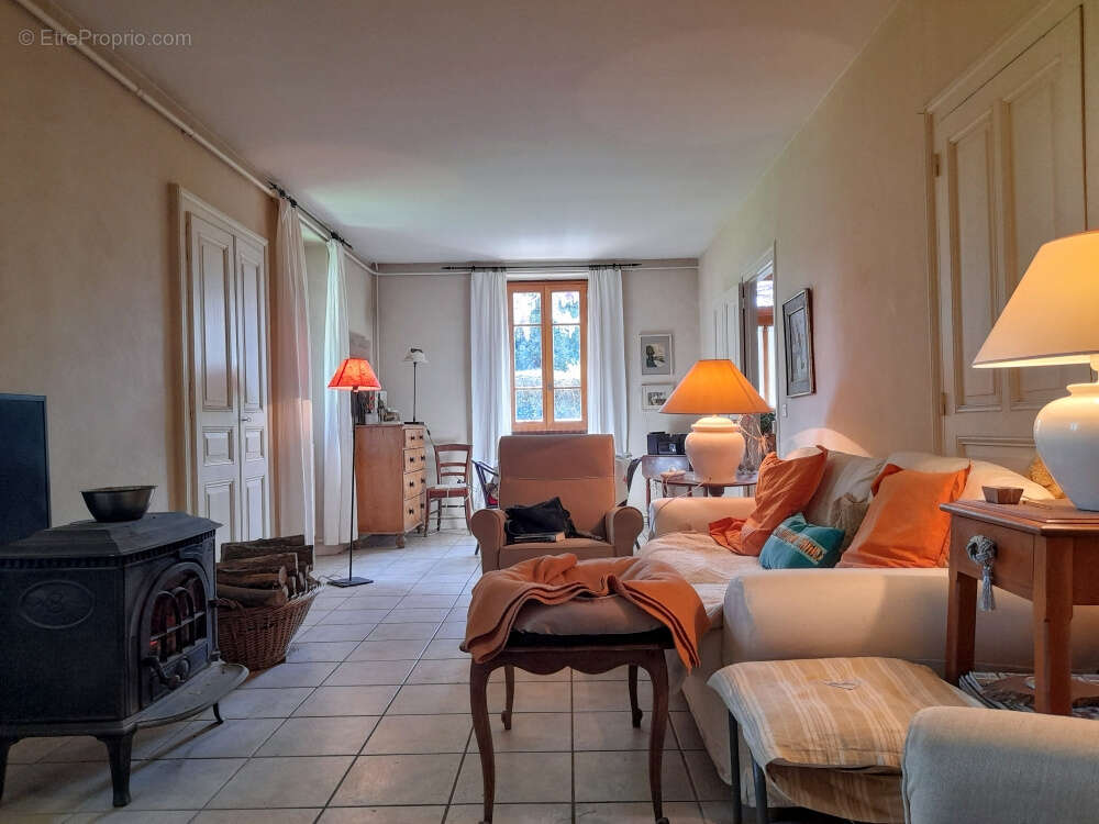 Propriété rénovée avec vue panoramique - photo 5
