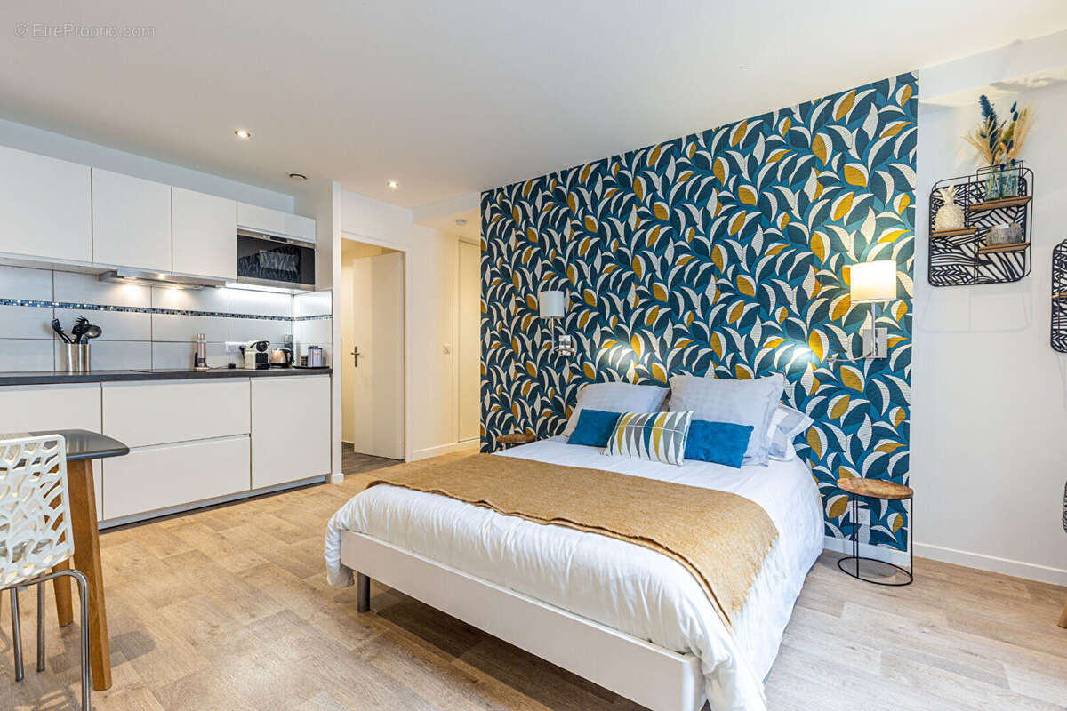 Agence immobiliere laforet - exclusivite - "emilia" -  annecy - hyper centre-ville - studio de 28,41m2 entierement renove - dpe  - photo 9