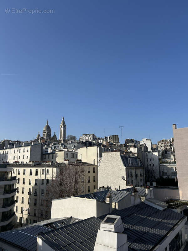 Appartement à PARIS-18E