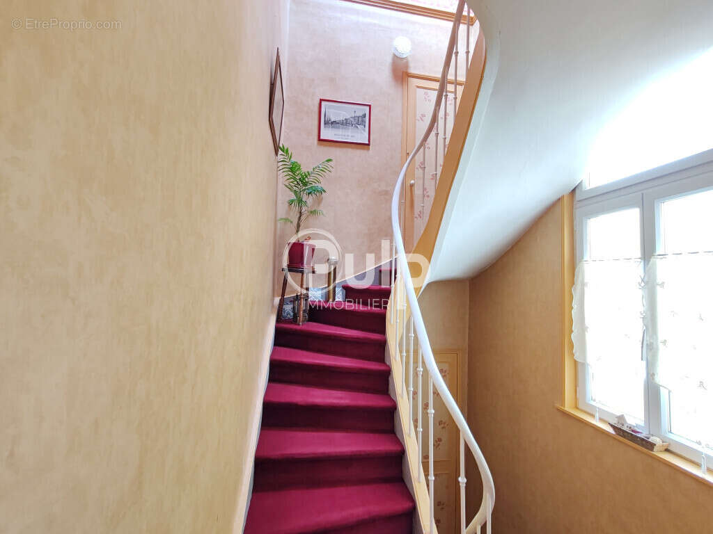 Jolie maison bourgeoise à vendre proche centre et Gare - photo 10