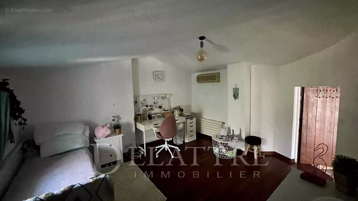 Maison à ROQUEFORT-LES-PINS