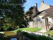 Maison à NOYERS
