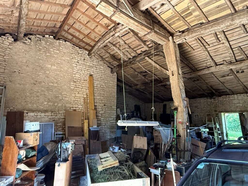 Maison à RUFFEC