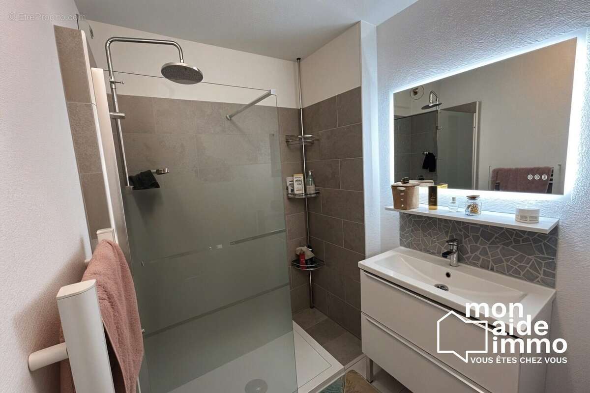 Appartement à COUTRAS