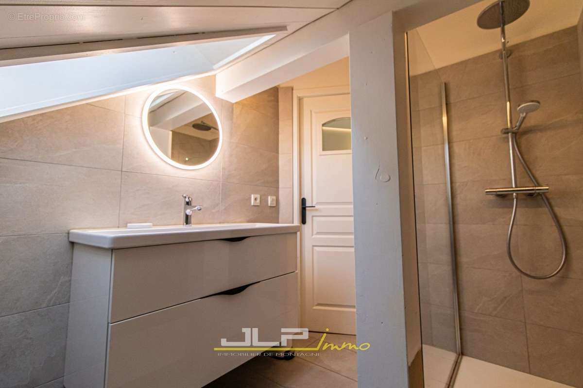 Appartement à SAINT-GERVAIS-LES-BAINS