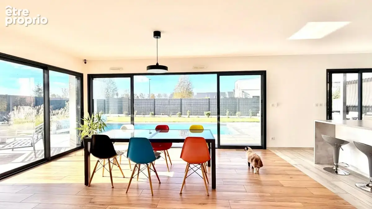 Maison contemporaine avec piscine - Calme, volumes et prestations - photo 5