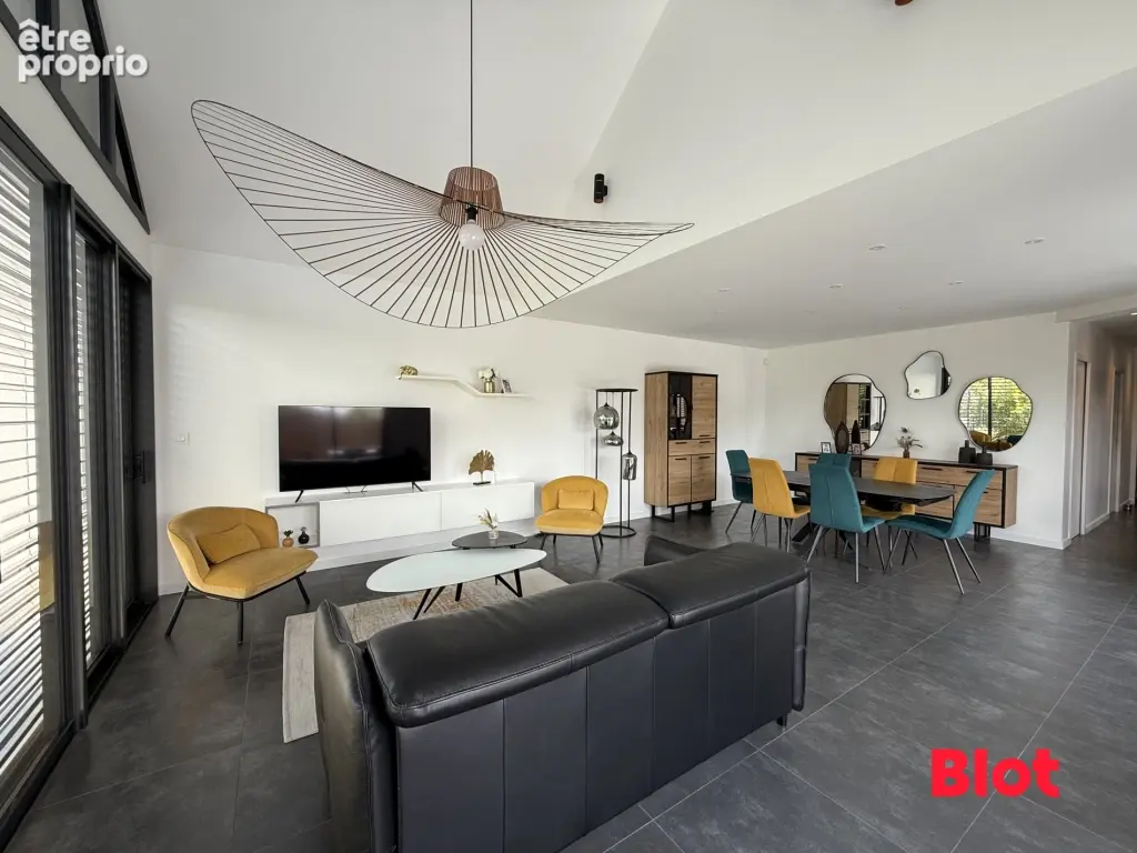 Maison 122 m² à Chateaugiron  - photo 1