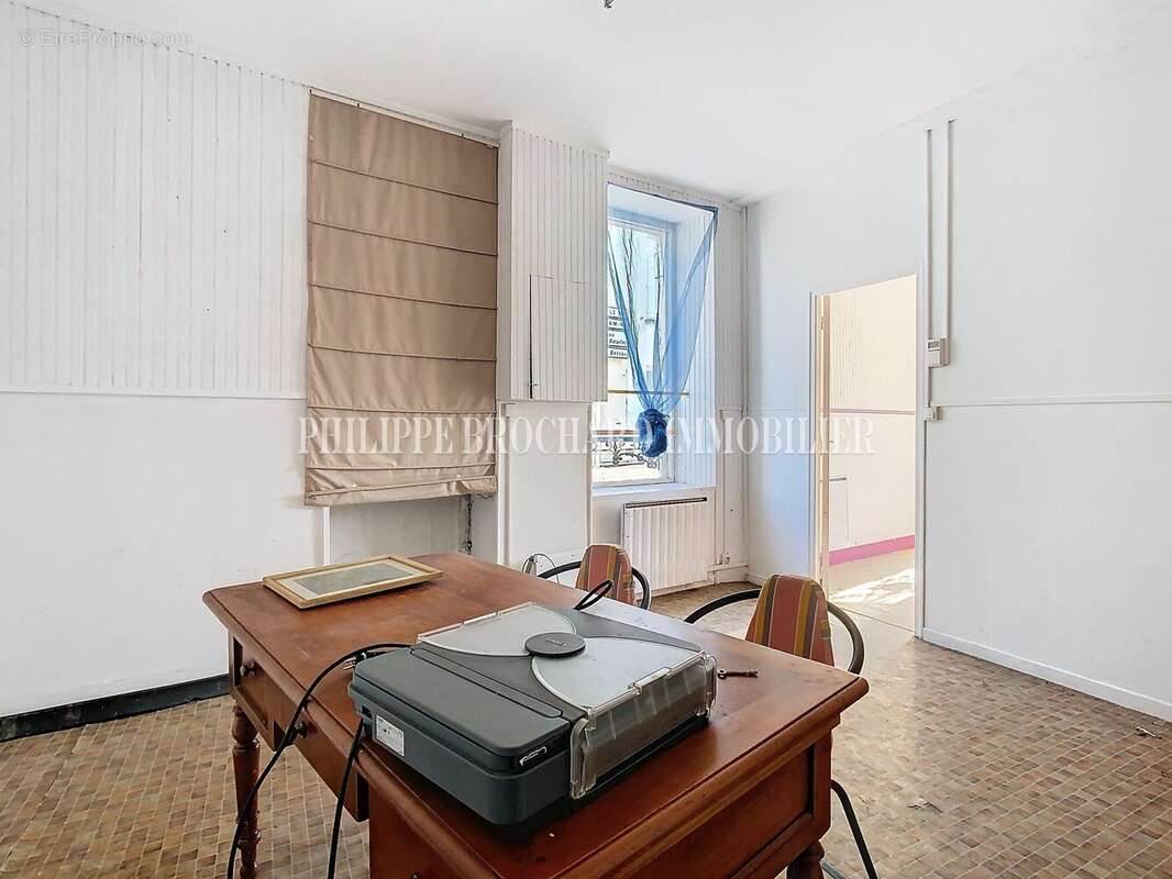 Commerce à MAREUIL-SUR-LAY-DISSAIS