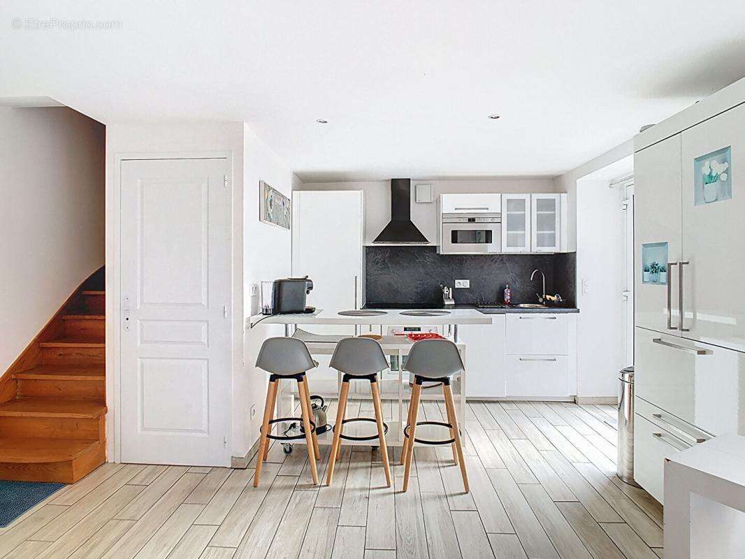 Maison à LE BUISSON-DE-CADOUIN