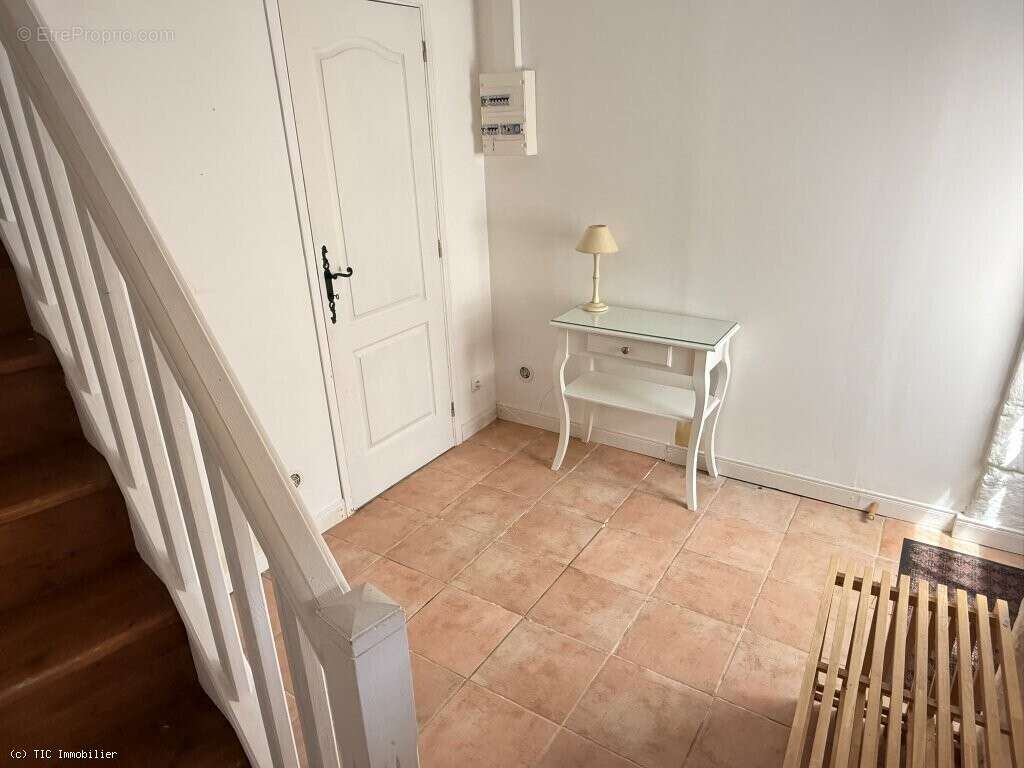Maison à NANTEUIL-EN-VALLEE