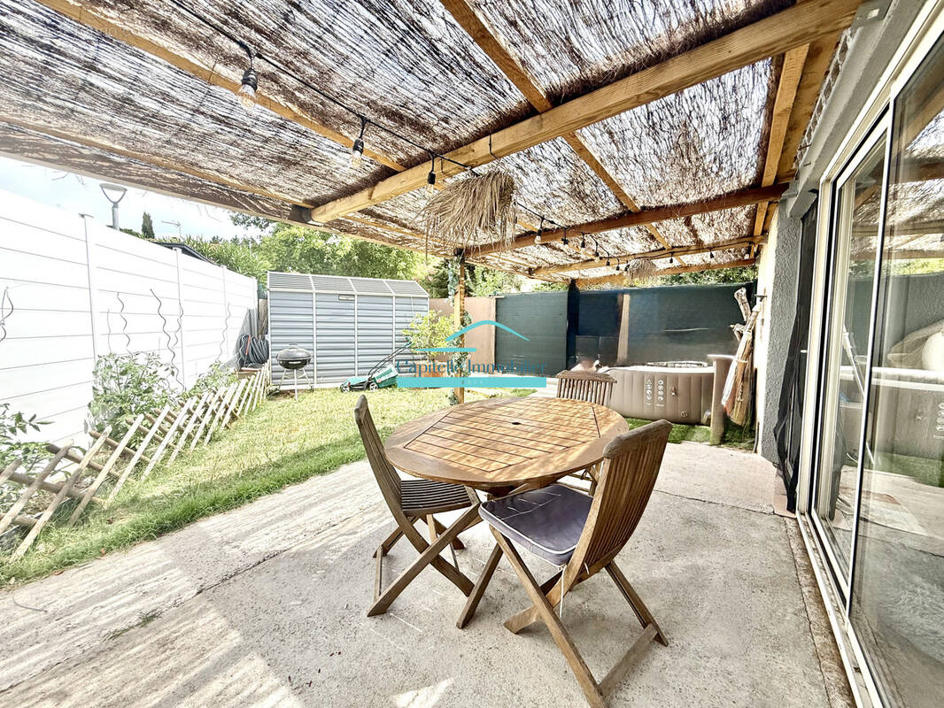 Maison à VIC-LA-GARDIOLE