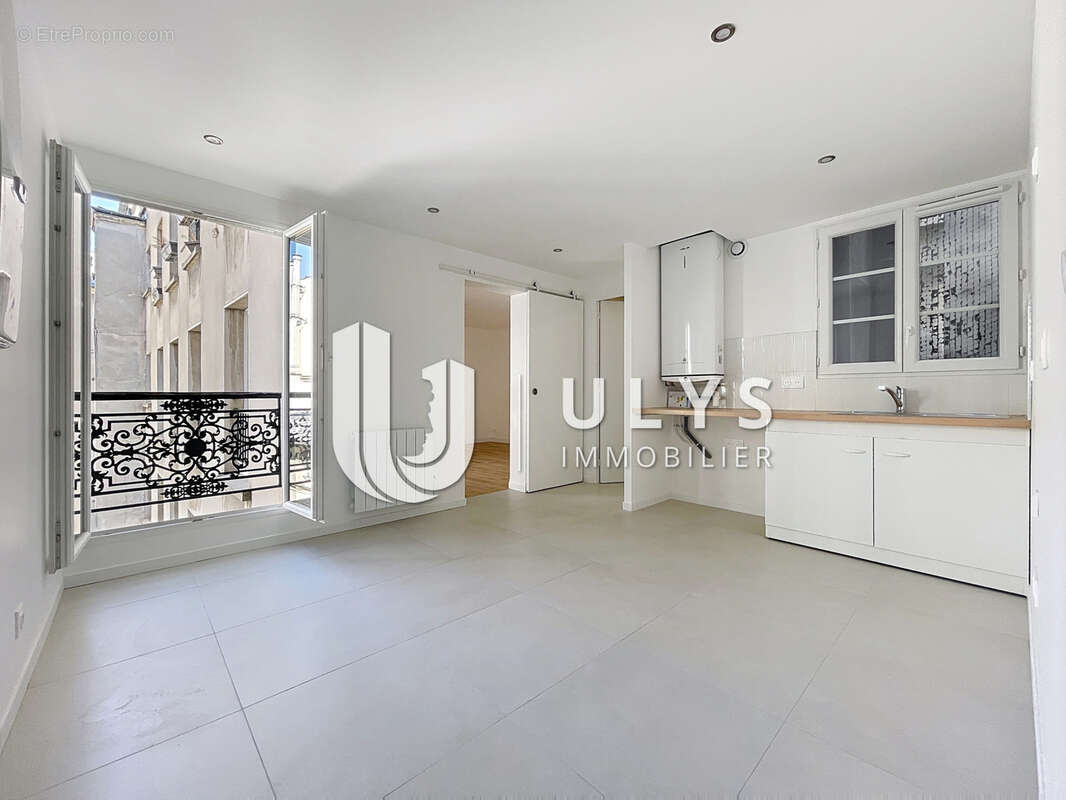 Appartement à PARIS-10E