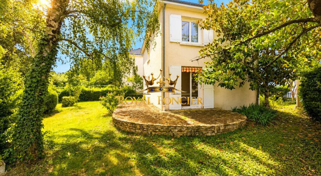 Pavillon individuel de 85m² avec 3 chambres - Maison à DESCARTES