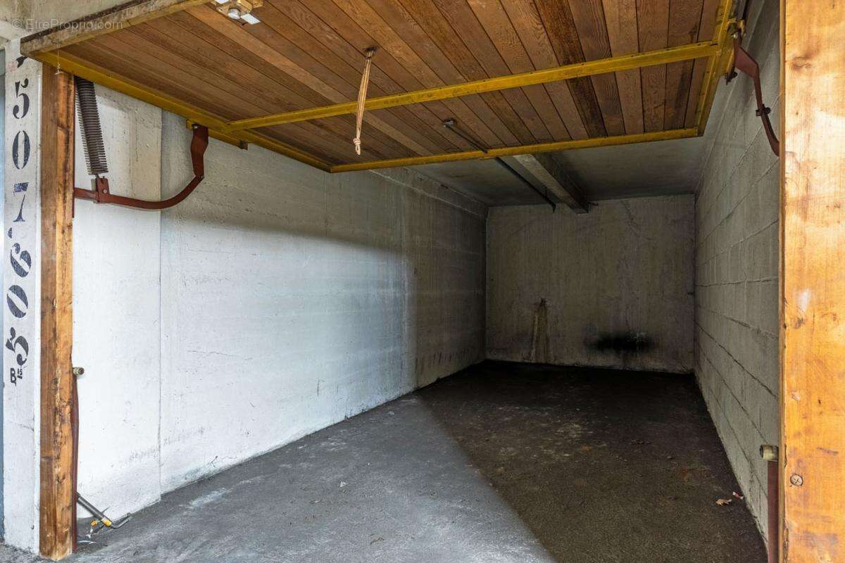 Box - Lot 217 - Paris (75) - photo 5