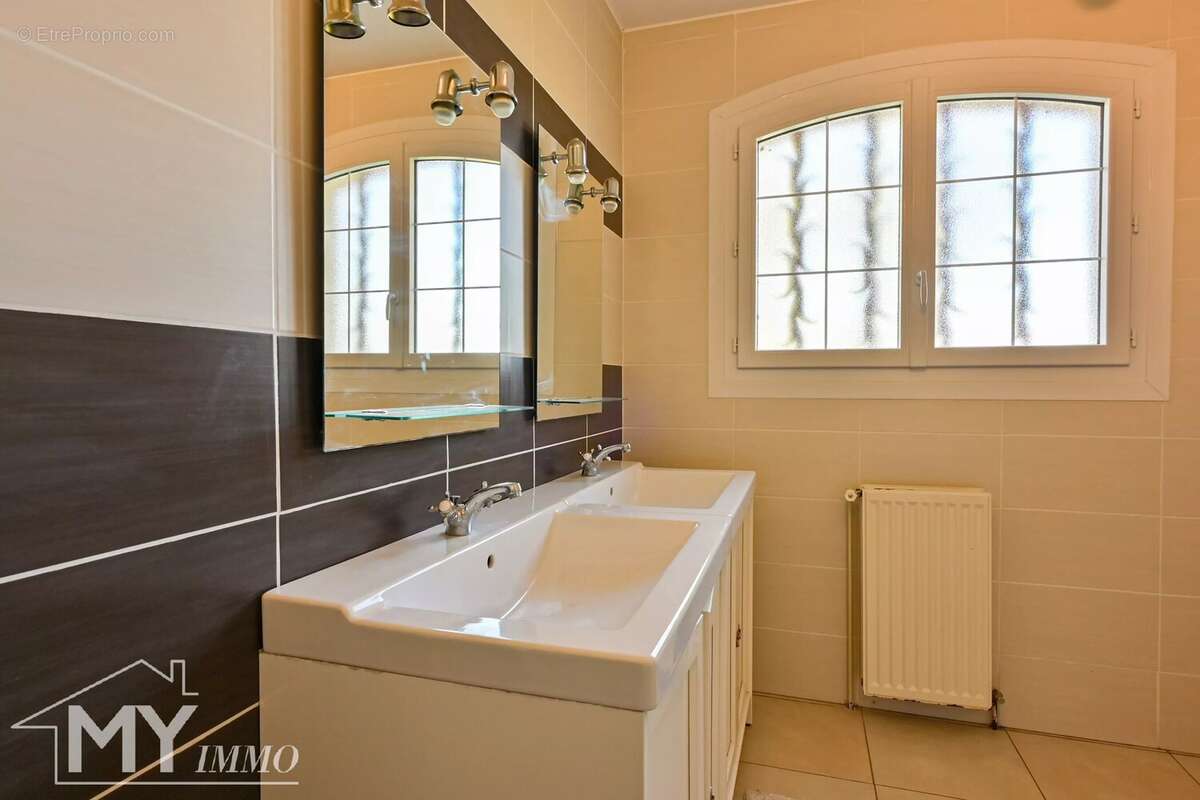 Maison à SAINT-ANTOINE-DE-BREUILH