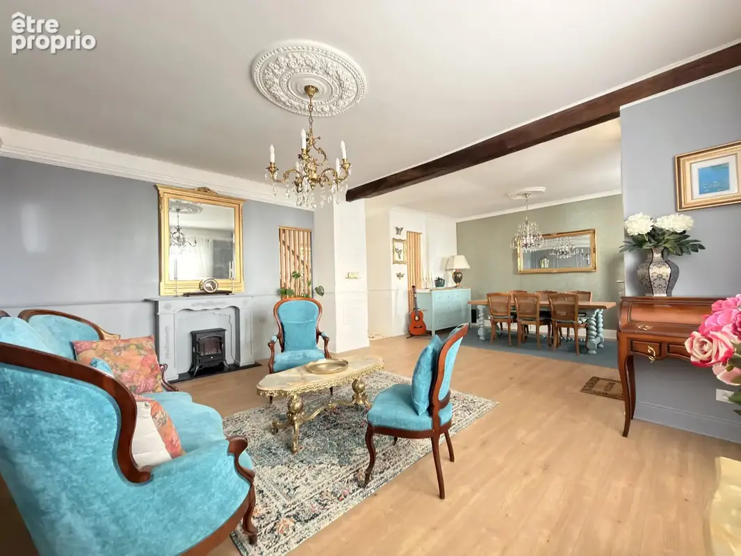 Superbe propriété rénovée avec potentiel de gîte, grande grange et terrain séparé - photo 4