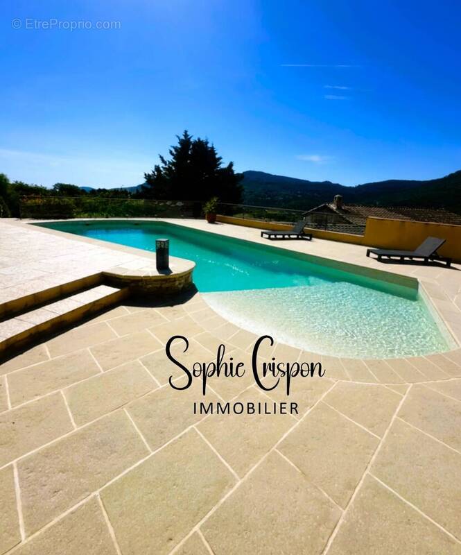 Maison à LES ADRETS-DE-L&#039;ESTEREL