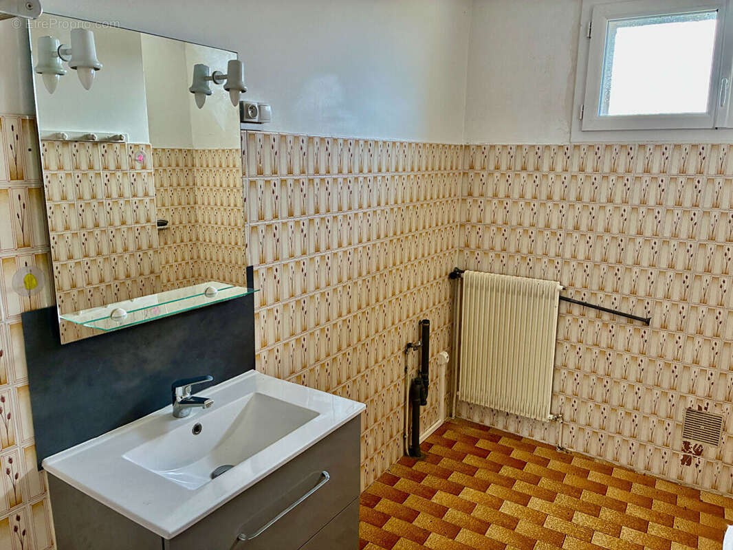 Maison à BEAUGAS