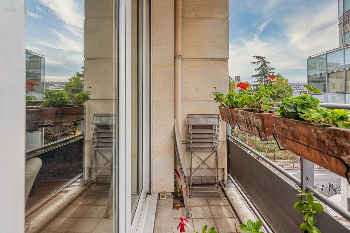 Appartement à LEVALLOIS-PERRET