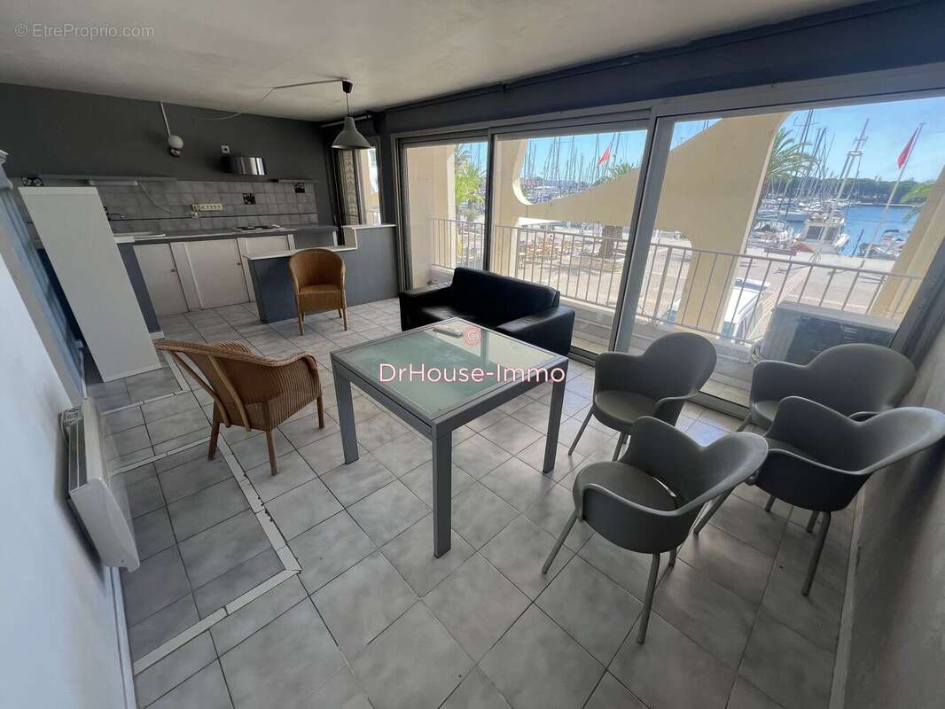 Commerce 91 m² à Le Grau-Du-Roi  - photo 18