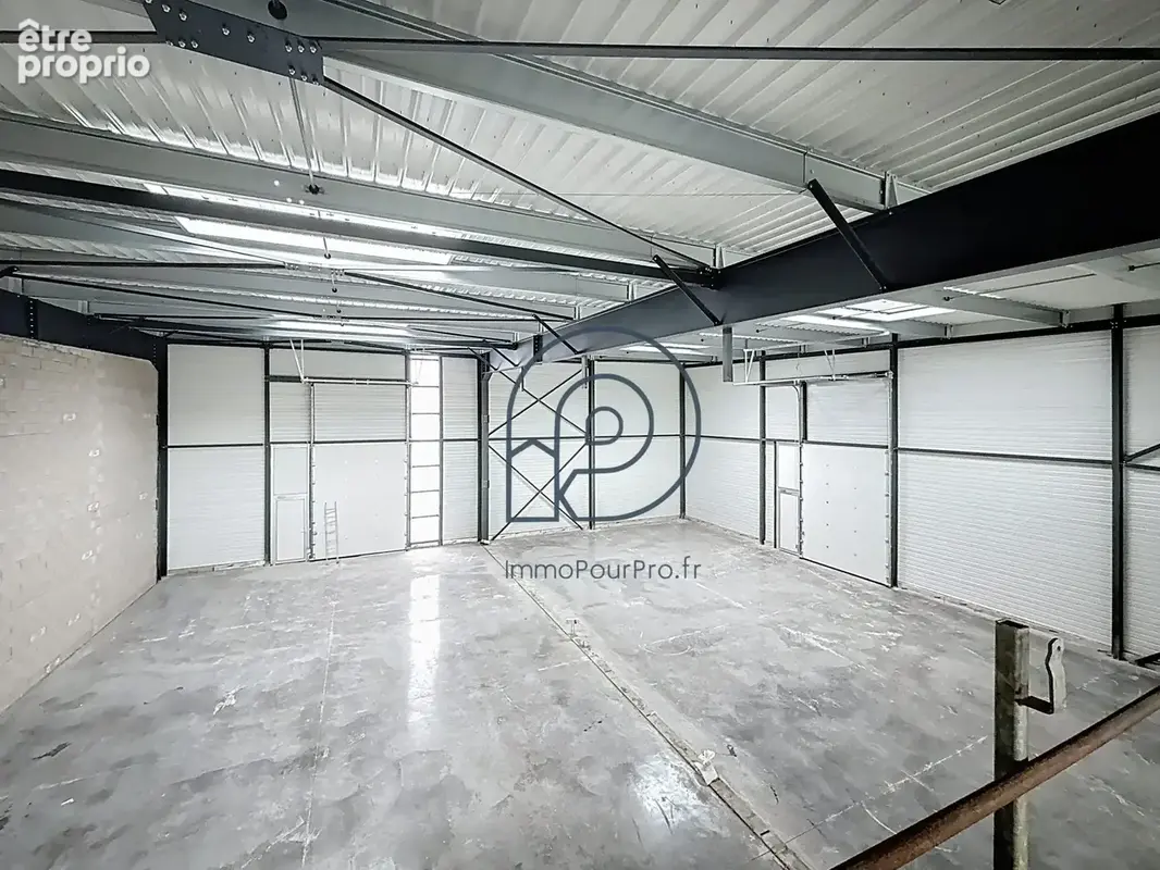 Commerce 360 m² à vendre à Tourcoing (59200) - photo 3