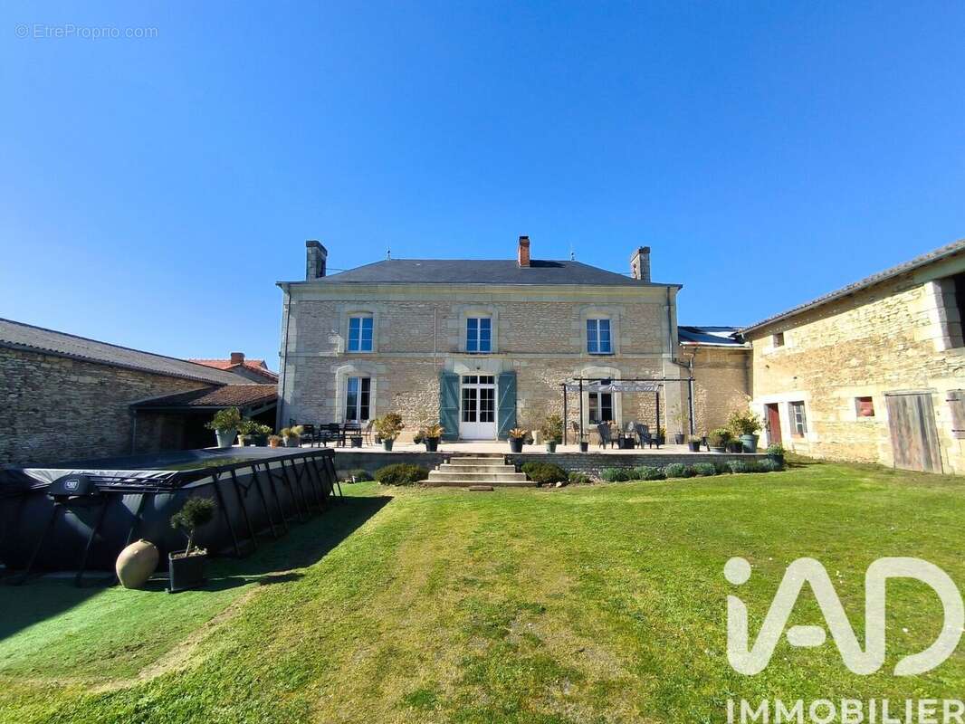Photo 2 - Maison à MIREBEAU