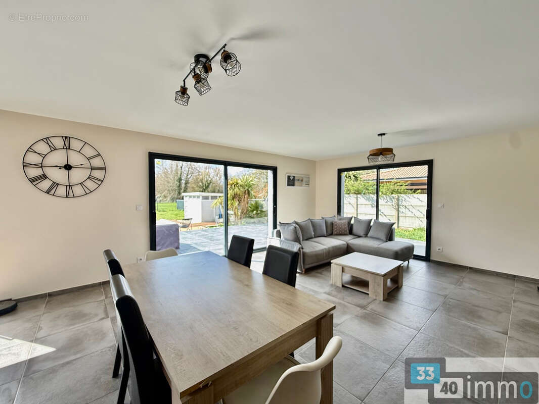 Maison contemporaine de 174 m2 - 6 chambres - photo 6