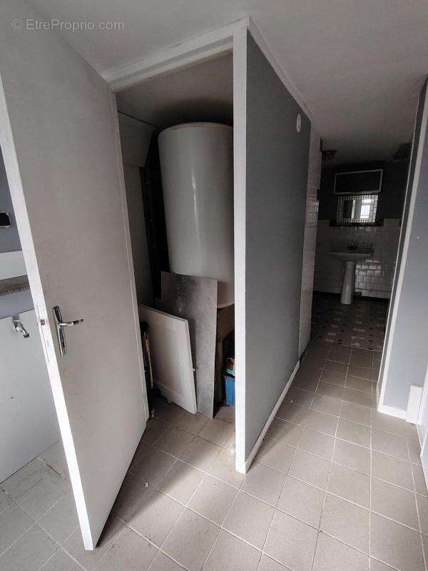 Longère près de Périers 3 chambres terrain 2530 m² - photo 5