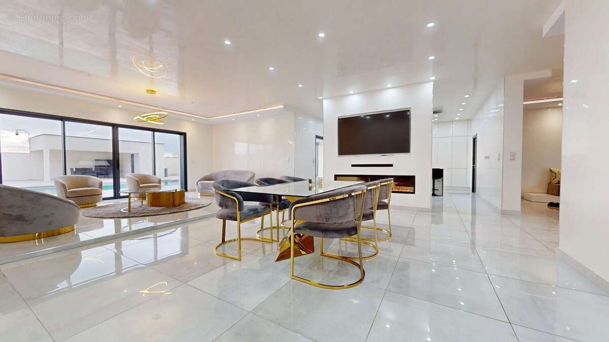 Séjour, salle-à-manger - Maison à BERGERAC