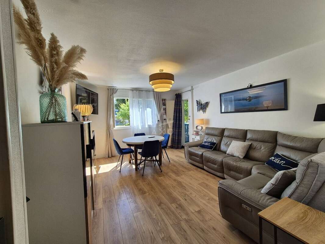 Lanvéoc  T3 rénové en rez-de-chaussée avec 2 balcons - photo 2