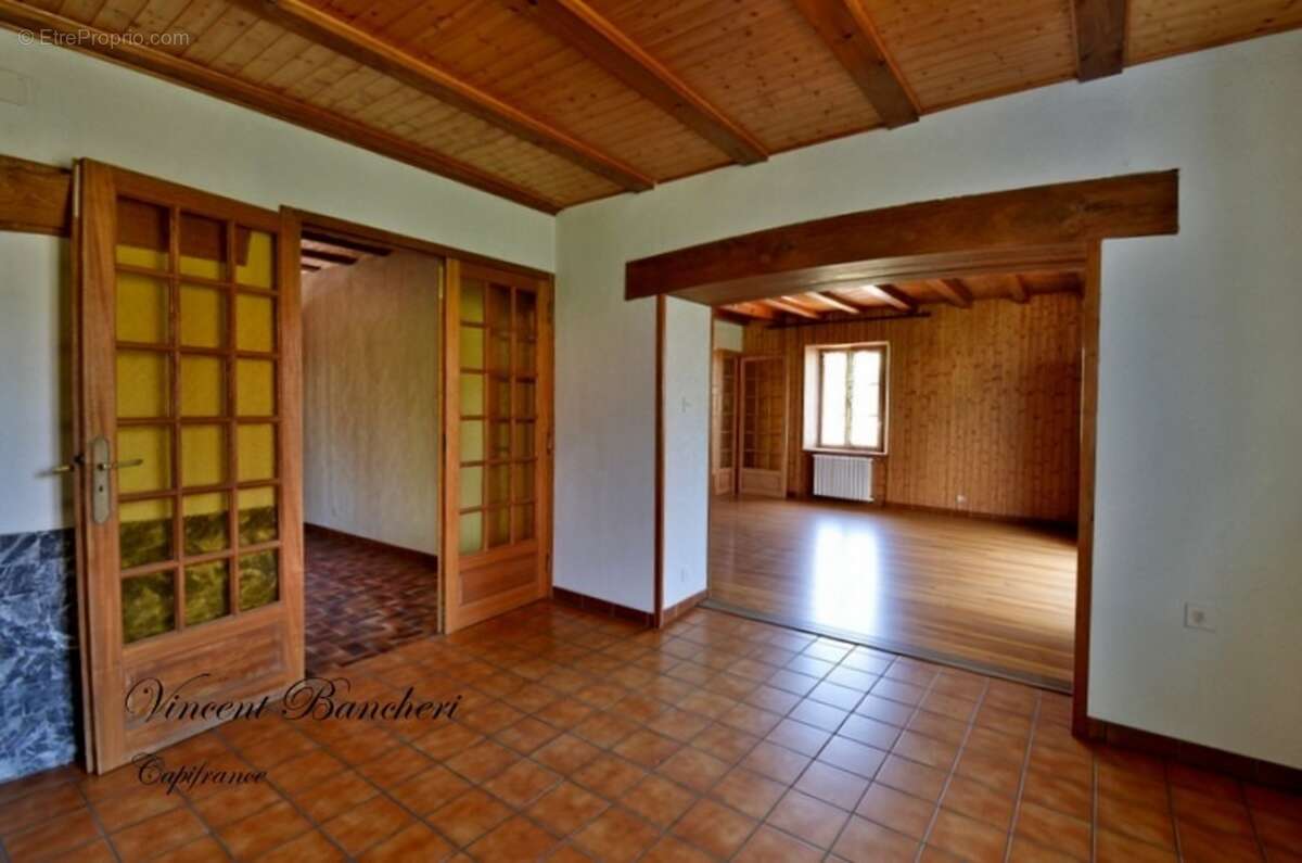 Ferme de caractère T6 Arbusigny (74930) - photo 9