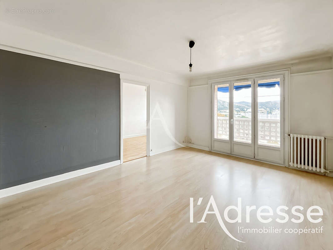 Appartement à MARSEILLE-9E