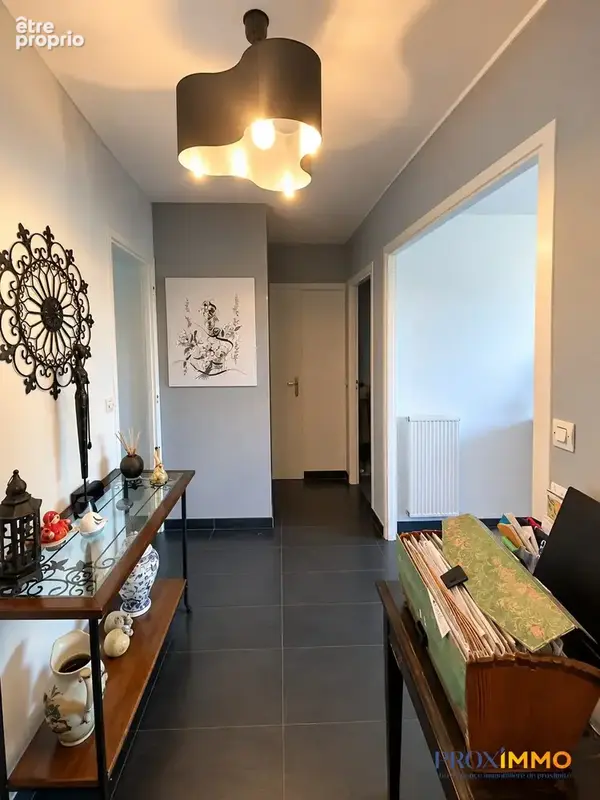 Appartement 5 pièces 82 m² à vendre à Voiron (38500) - photo 2