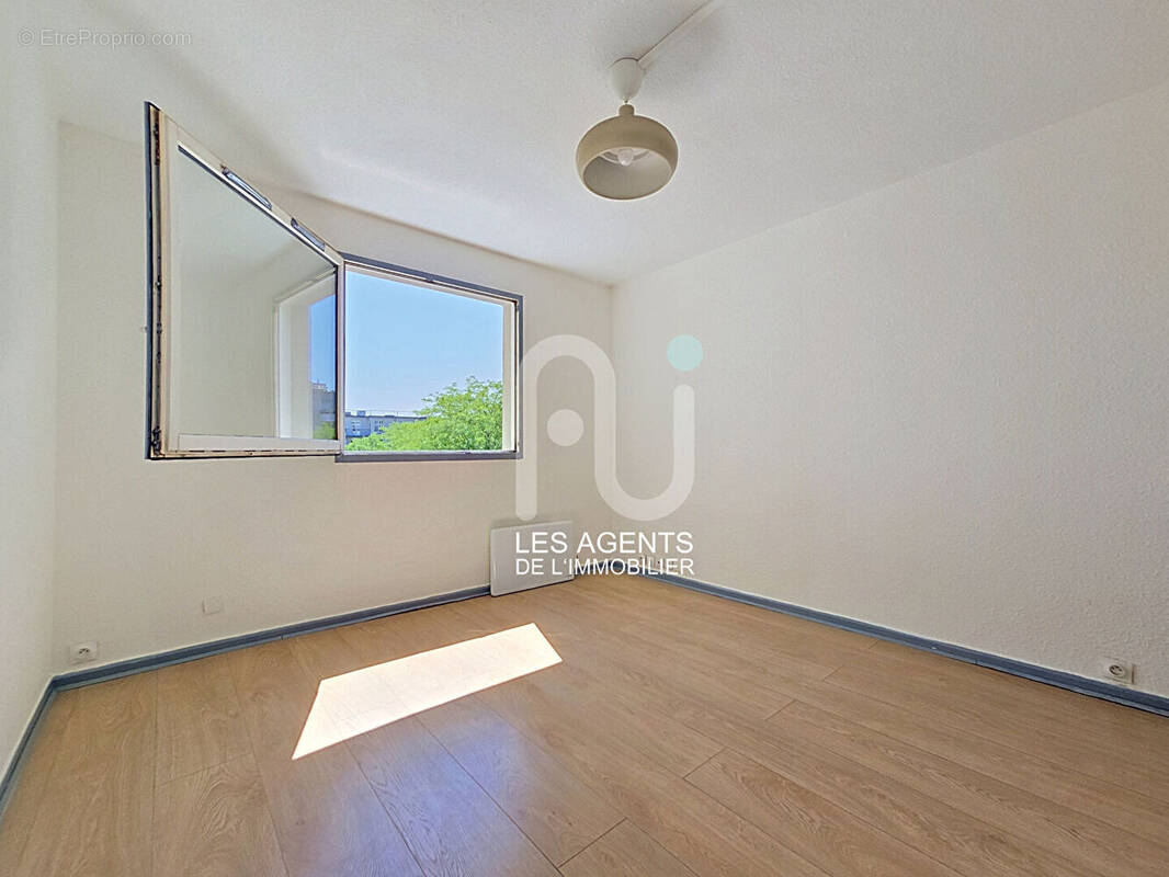 Appartement à SURESNES