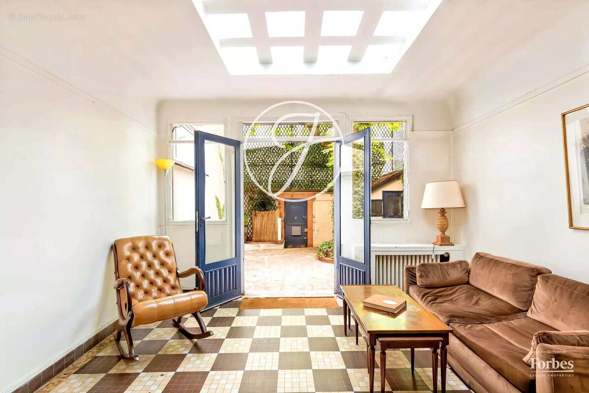 Maison à PARIS-18E