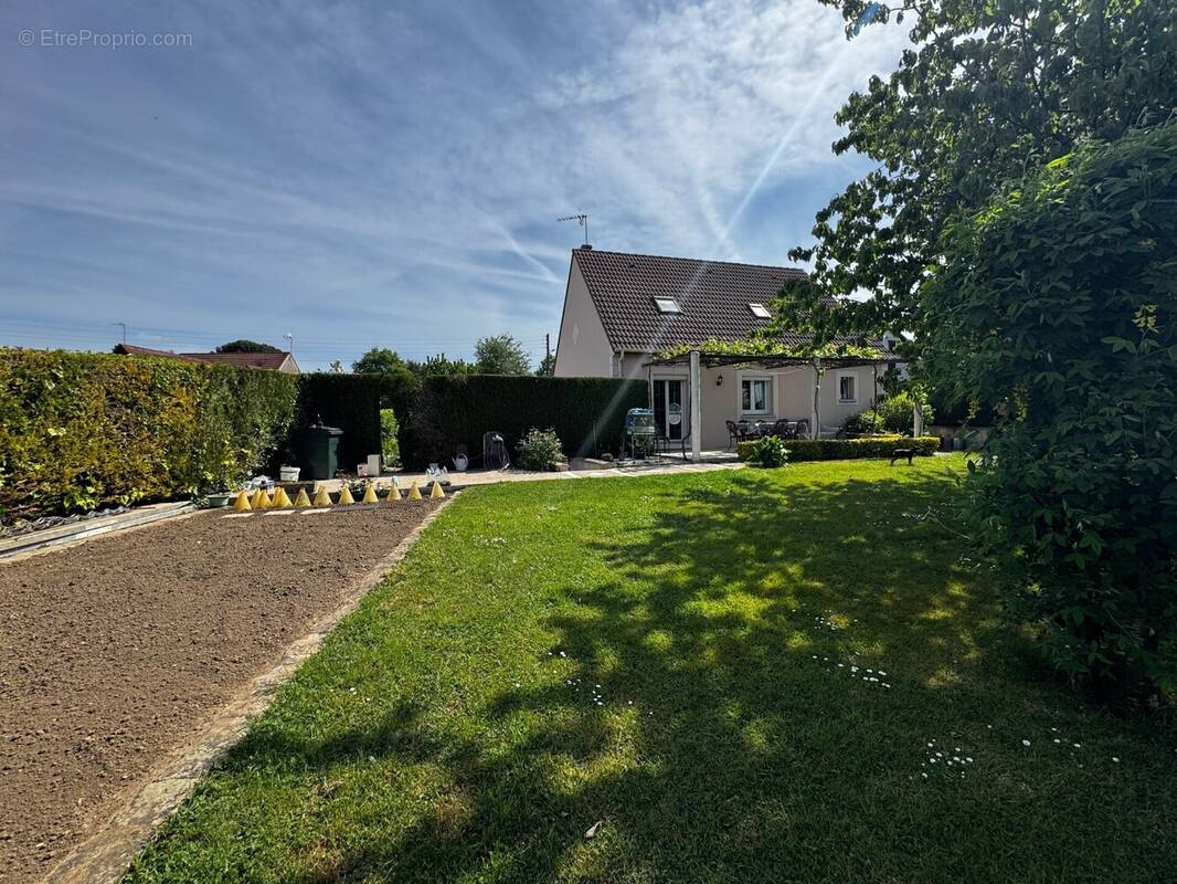 Maison à LIVRY-SUR-SEINE