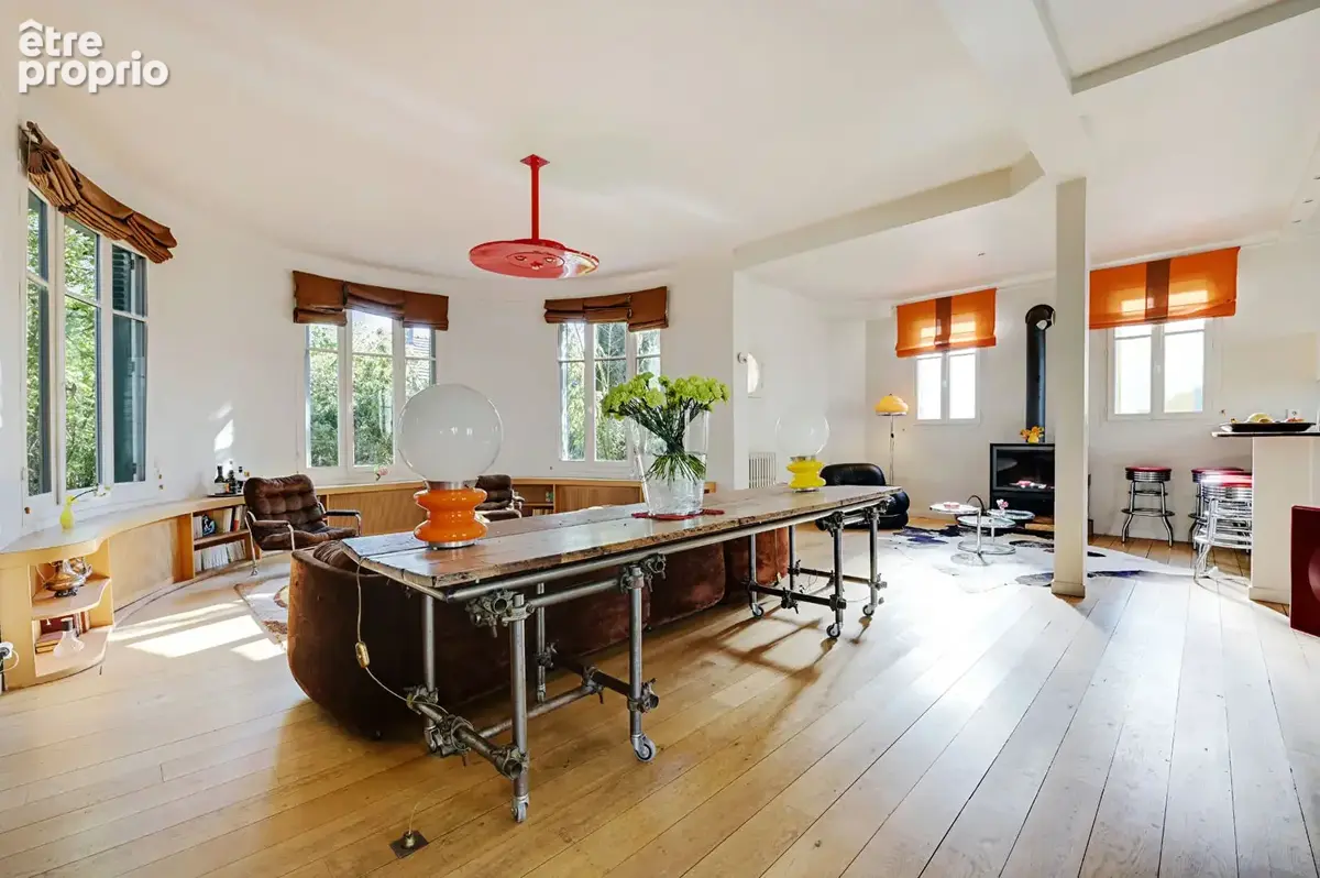 Chaville Rive Droite  Maison 1930 au cachet préservé  de 310 M² - photo 3