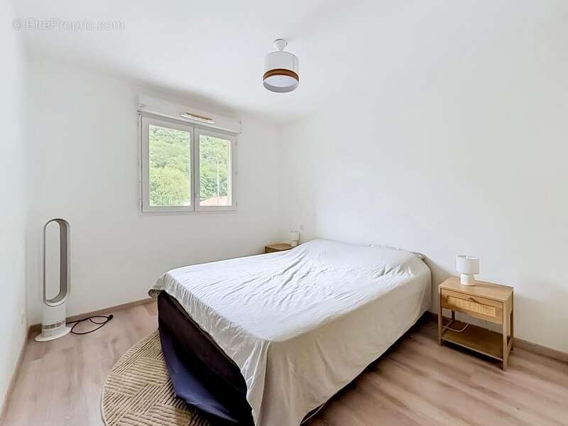 Appartement à ETREMBIERES
