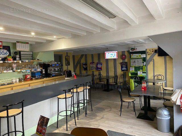 Autre à SAINT-COSME-EN-VAIRAIS