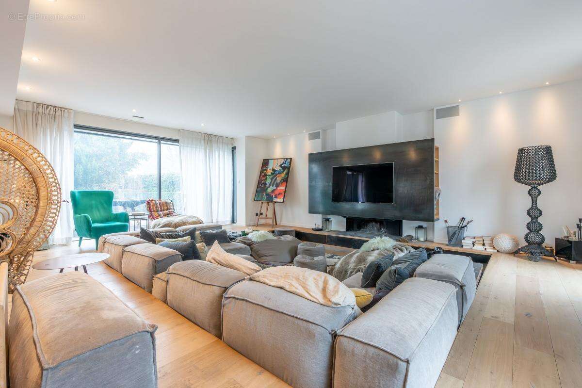 Maison à SAINT-MAUR-DES-FOSSES