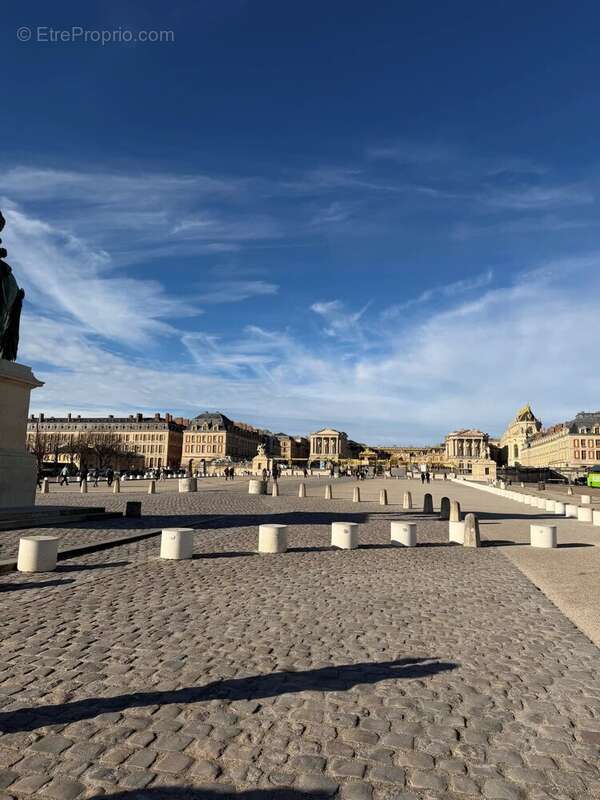 Commerce à VERSAILLES