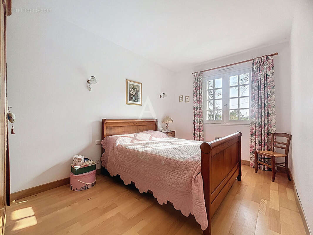 Maison à SAINTE-GEMMES-D'ANDIGNE