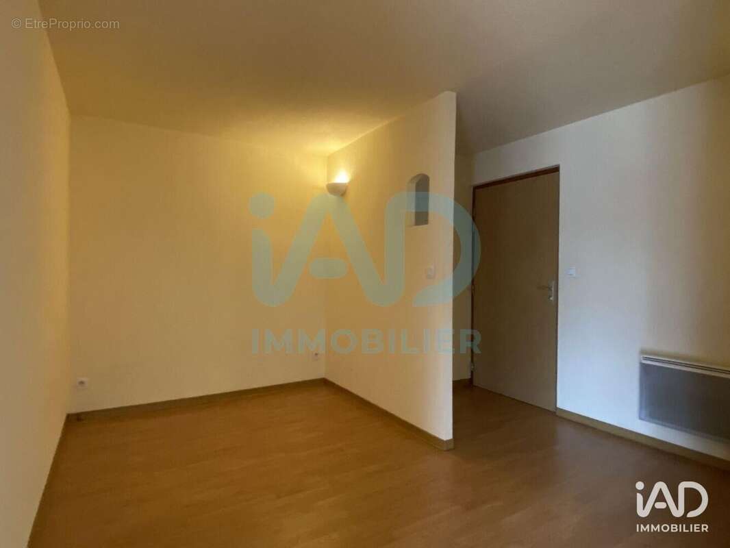 Photo 6 - Commerce à CASTELGINEST