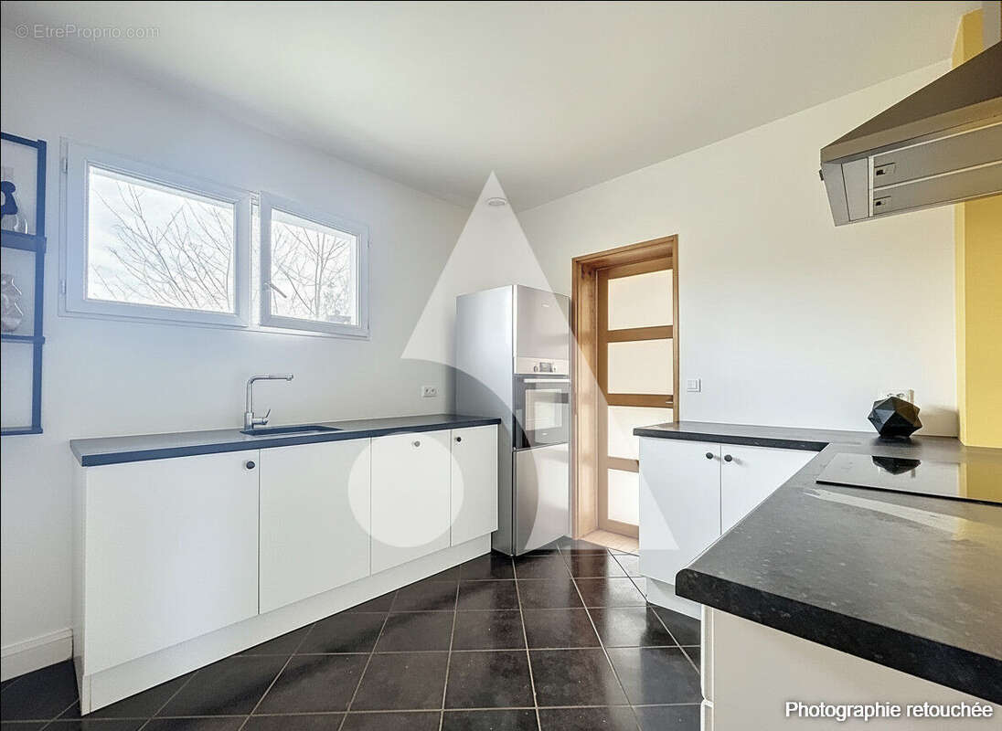 Maison à CHAMPFORGEUIL