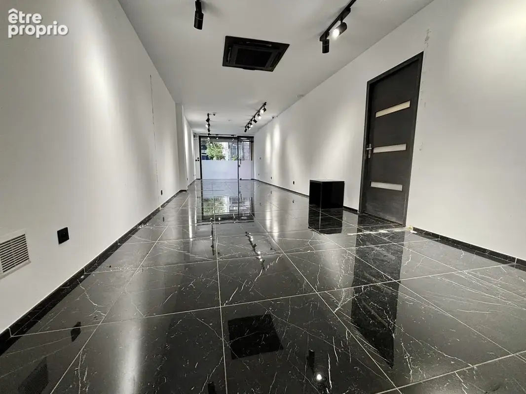 Commerce 76 m² à vendre à Marseille-6e (13006) - photo 4