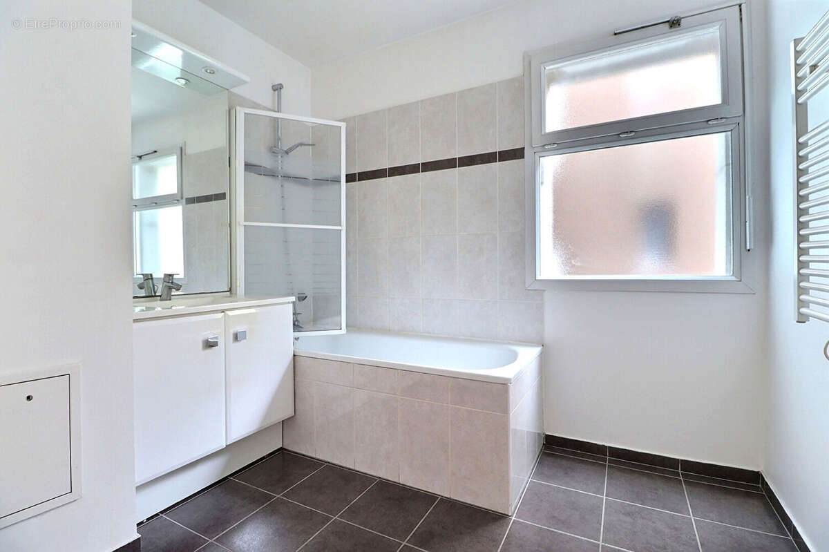 Appartement à AUBERVILLIERS