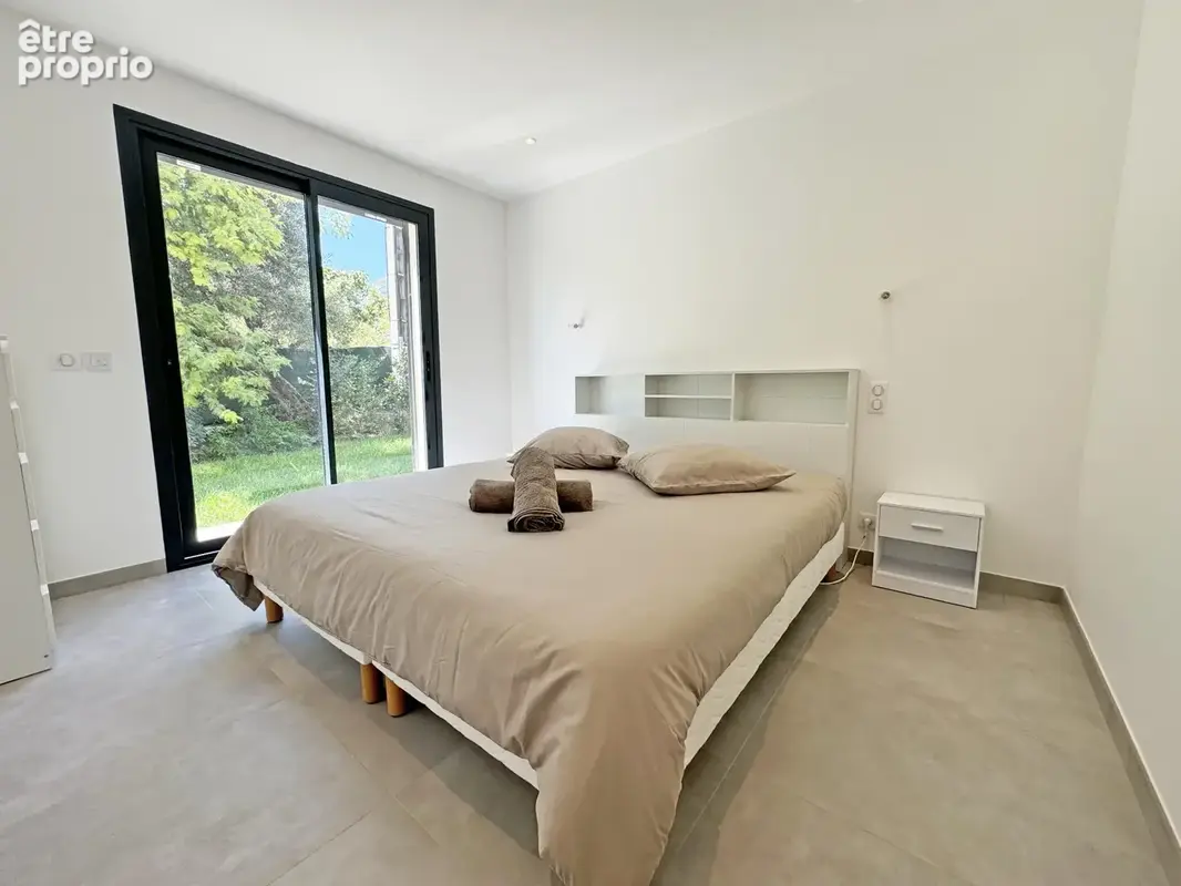Vence - Villa contemporaine de 225 m2 avec vue mer - photo 15