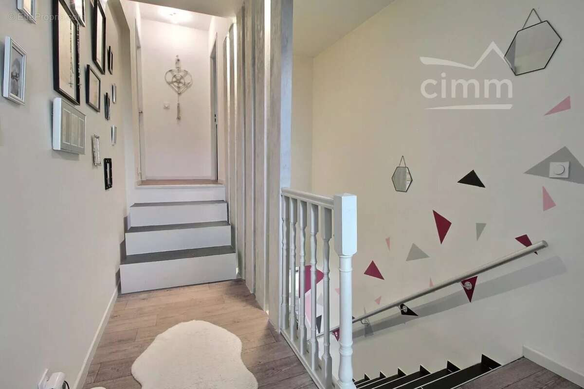 Maison à LES AIX-D'ANGILLON