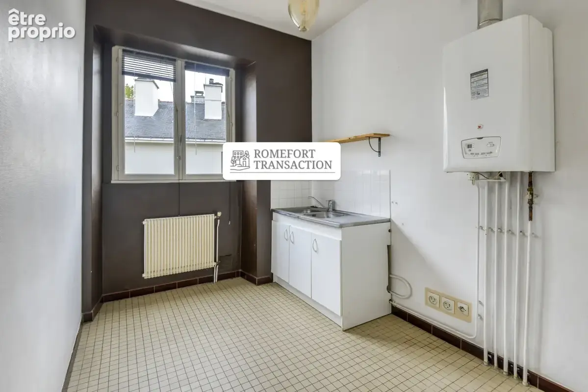 Nantes - CHU REPUBLIQUE - Appartement à rénover 2 chambres + caveau - photo 3