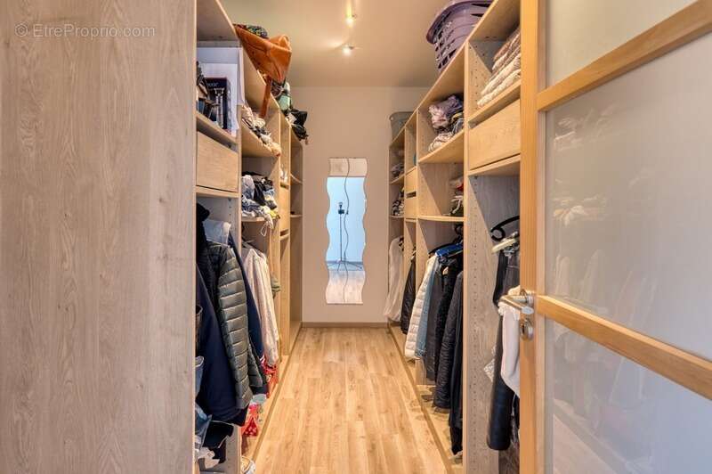 Maison à SAINT-JEAN-DE-THURIGNEUX